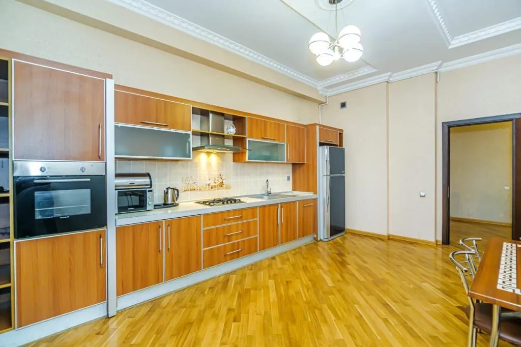 Vip Apartment Manovi