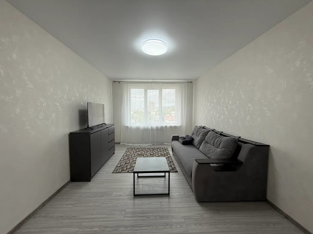 Квартира Просторная двушка — аренда посуточно в Южно-Сахалинск