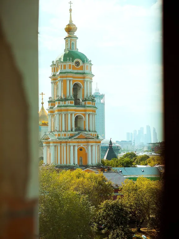 Квартира Уютная и просторная квартира с высокими потолками в центре города — Москва