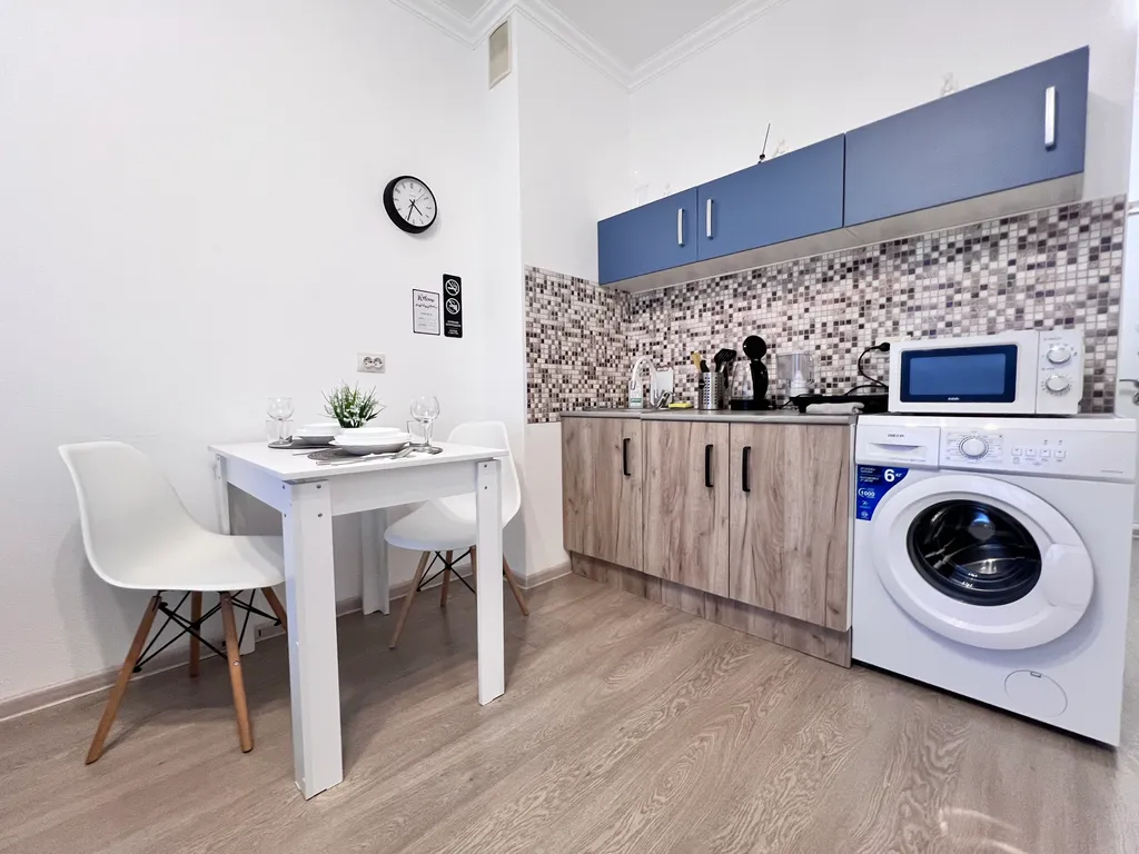 Уютная студия рядом с выездом на трассу М-10