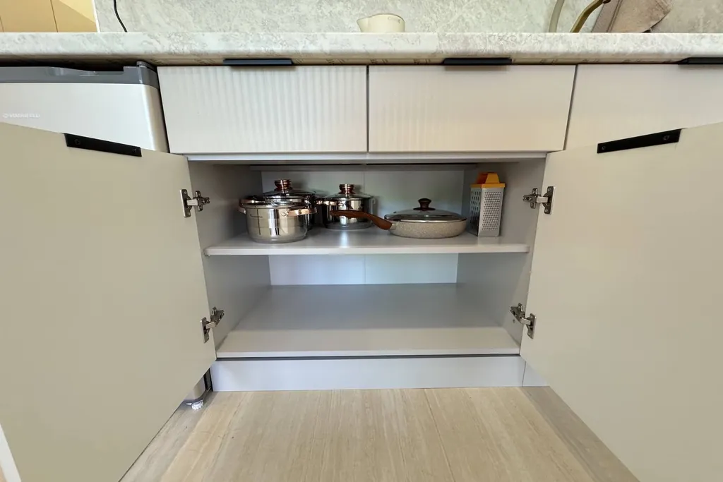 Красивая студия на берегу моря