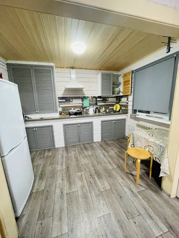 Домик у озера Плещеево