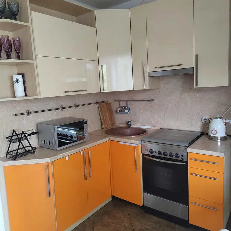 Атмосферная однушка рядом с метро