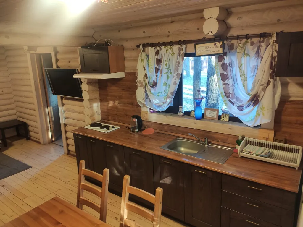 Уютный коттедж в сосновом лесу на берегу Суходольского озера