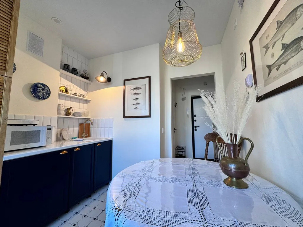 Апартамент в спальном районе с велосипедами