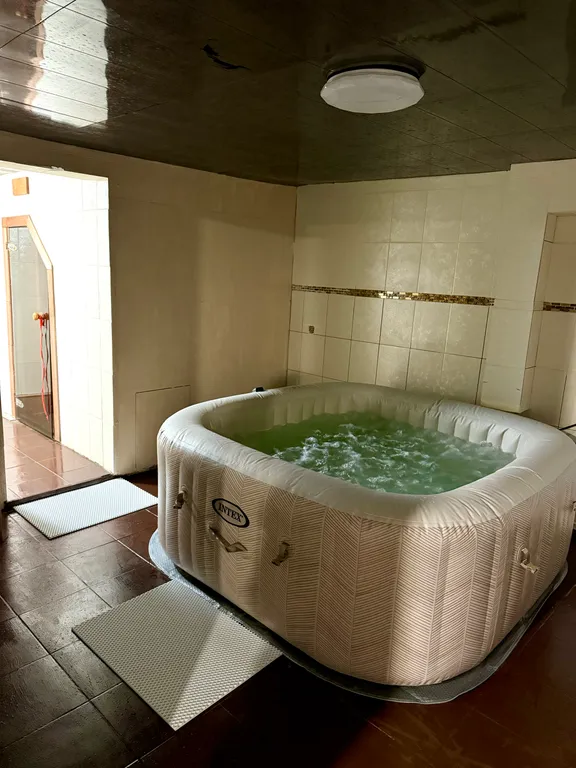 Коттедж Саввушка с видом на монастырь