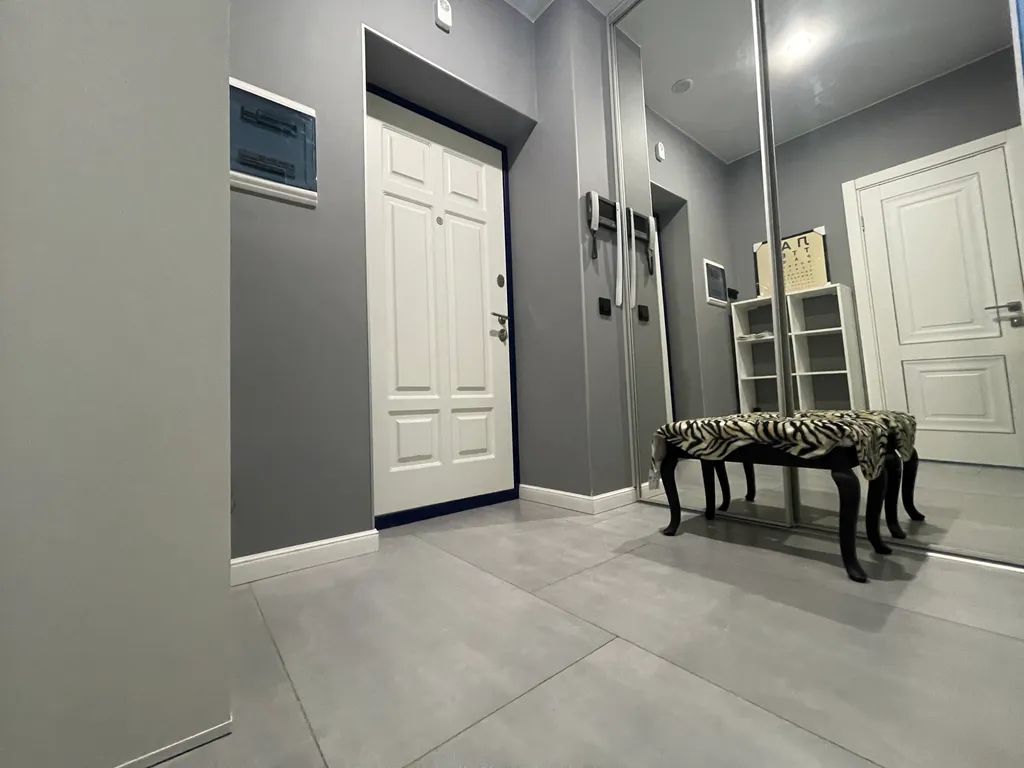 Уютная светлая квартира с большими окнами