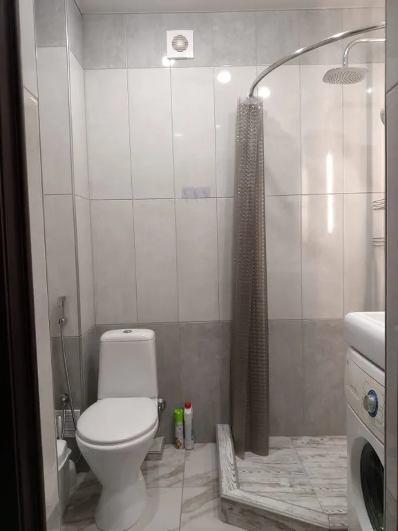 Просторная, уютная, с шикарным видом на фонтан двушка