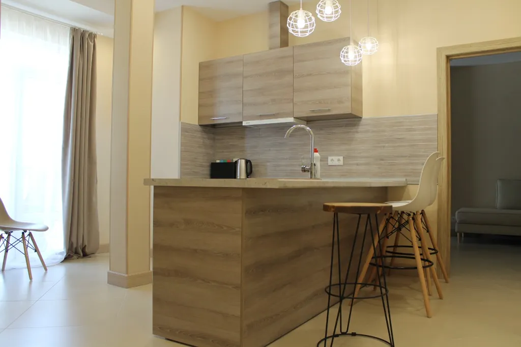 Шикарный двухуровневый апартамент с видом на море и горы