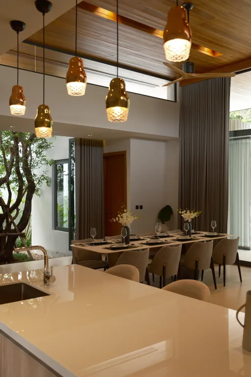 Коттедж 4-комнатный Дом — Пхукет