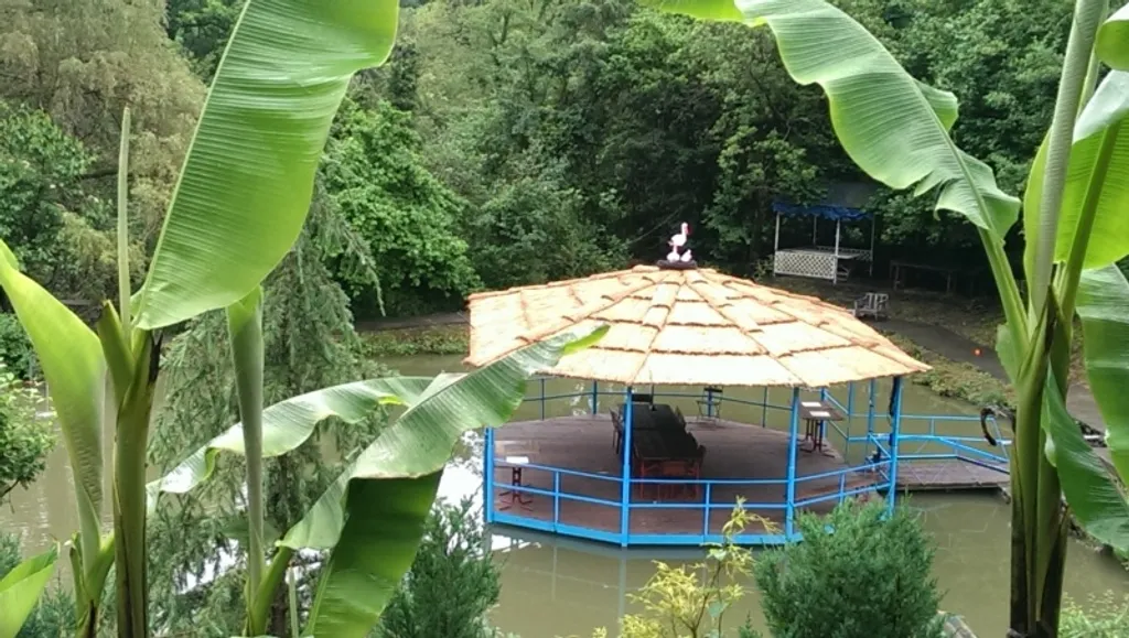 Домик с видом на горы