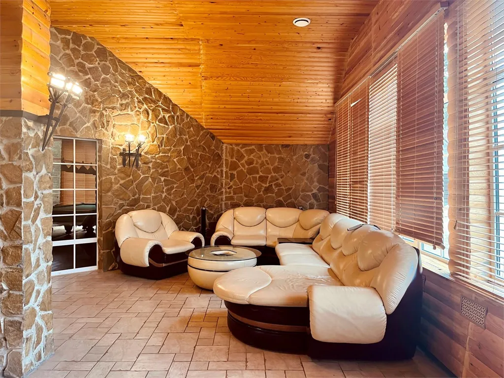 4-комнатный Дом