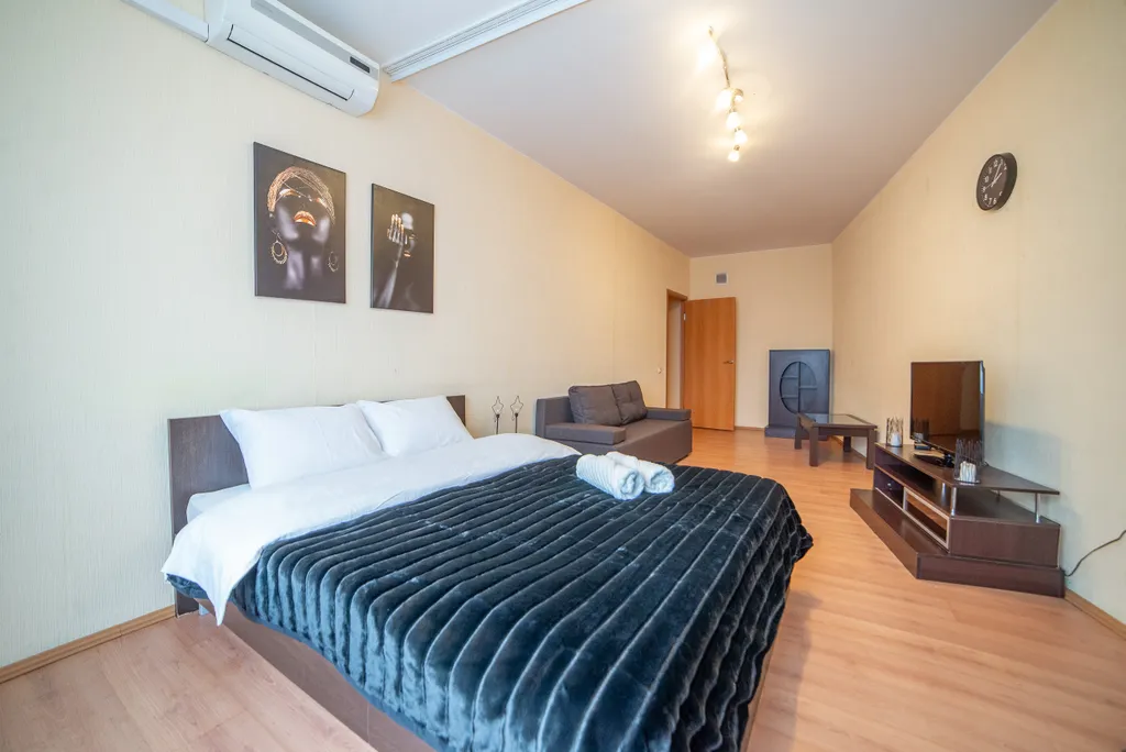 Три шоколада