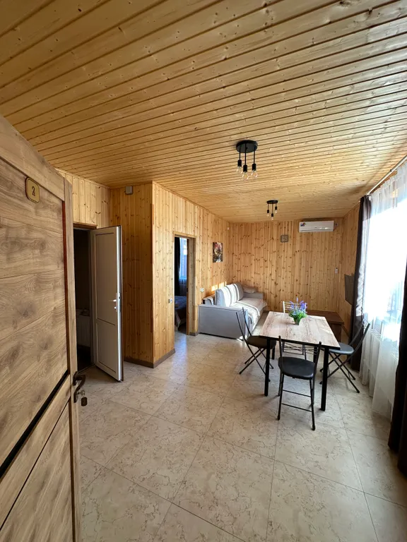 Дом с бассейном и баней