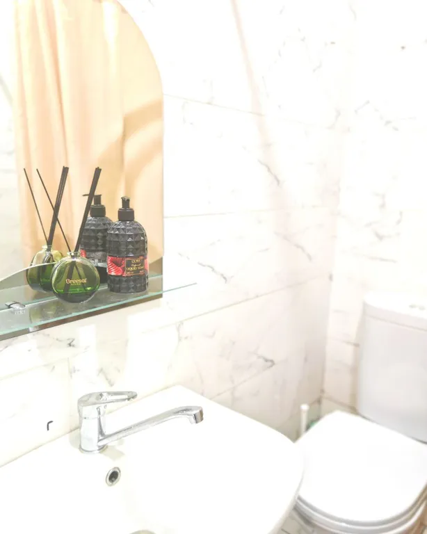 Дом в городе с зоной барбекю