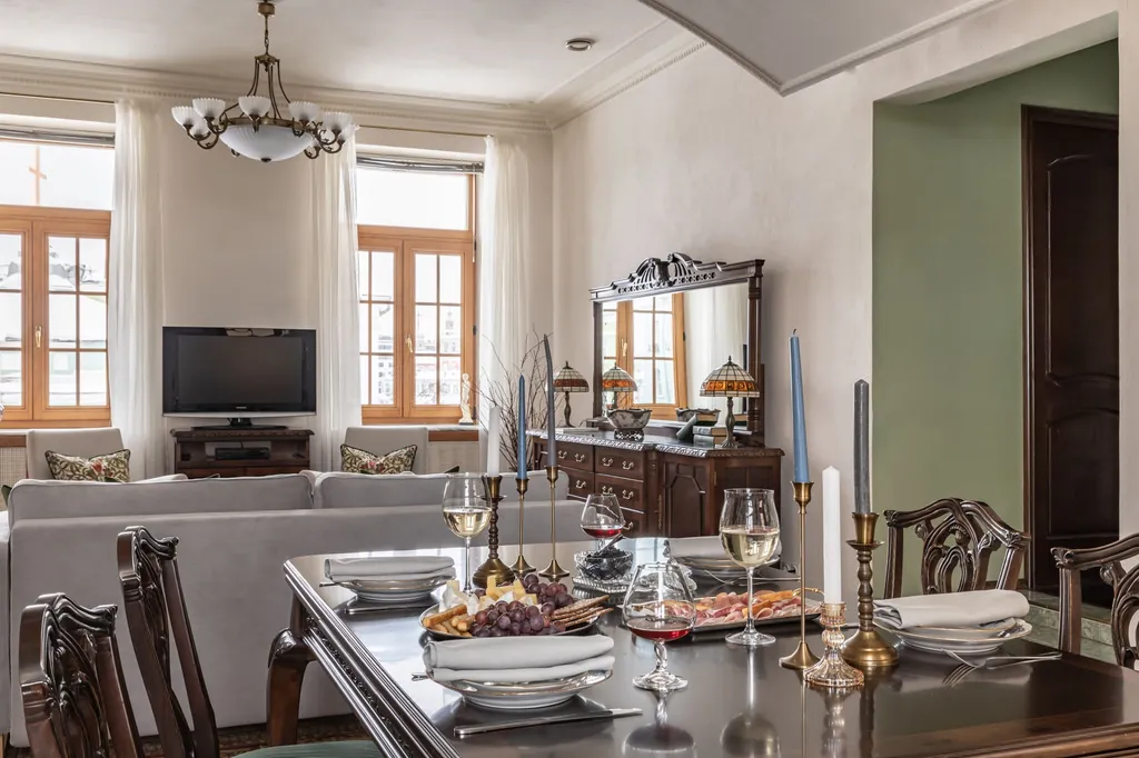 Квартира 4-комнатная квартира в центре с собственной парковкой — Москва