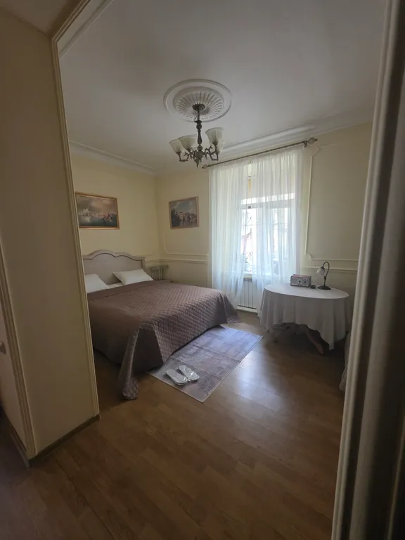 Апартаменты с большой кроватью в центре
