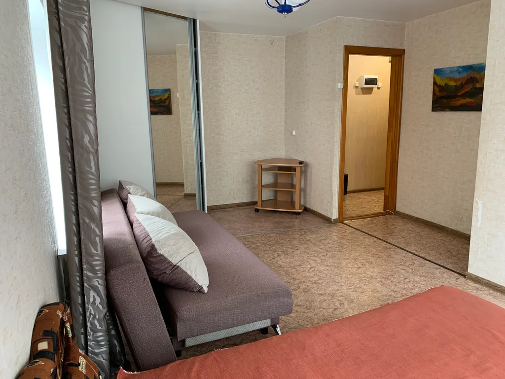 Квартира Квартира через дорогу от Краевой больницы — Красноярск