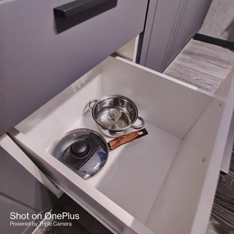 Дизайнерская и просторная квартира недалеко от центра