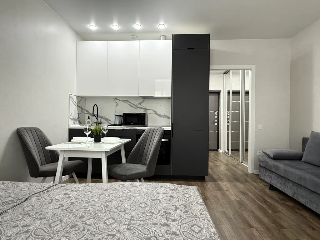 Квартира Квартира Hugge Place | студия у зоопарка с массажной кроватью — Новосибирск