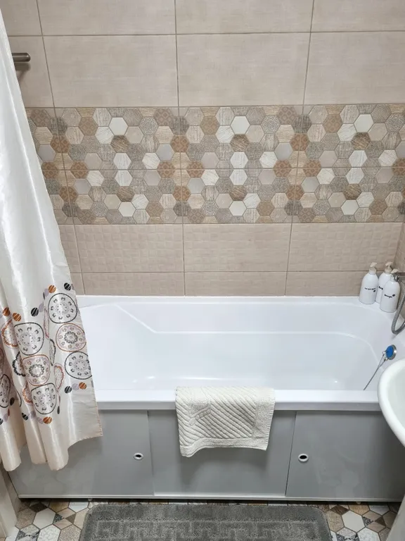 Рыжий Кот на Горке (2-х комнатная квартира в центре)