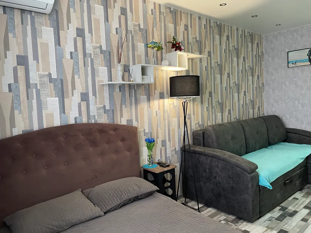 Студия с видом на Волгу