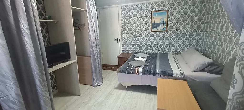 Квартира Уютная комната с удобствами в центре — Лоо