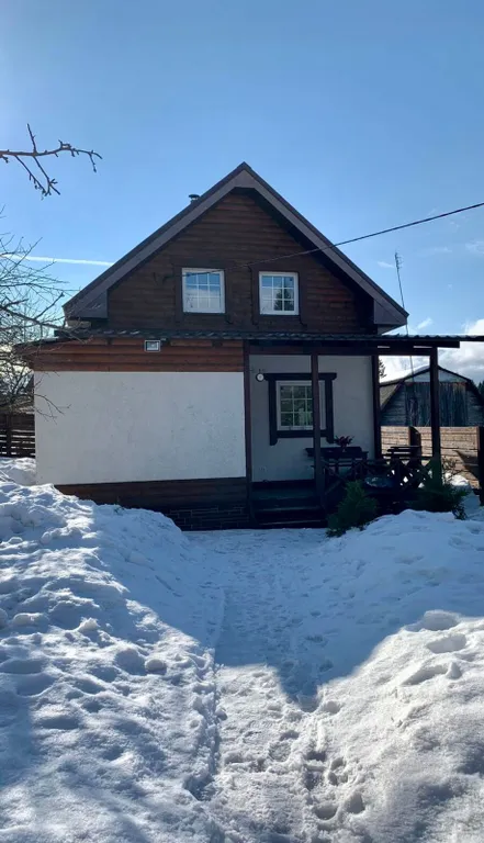 Домик близ Сорочан с баней-бочкой