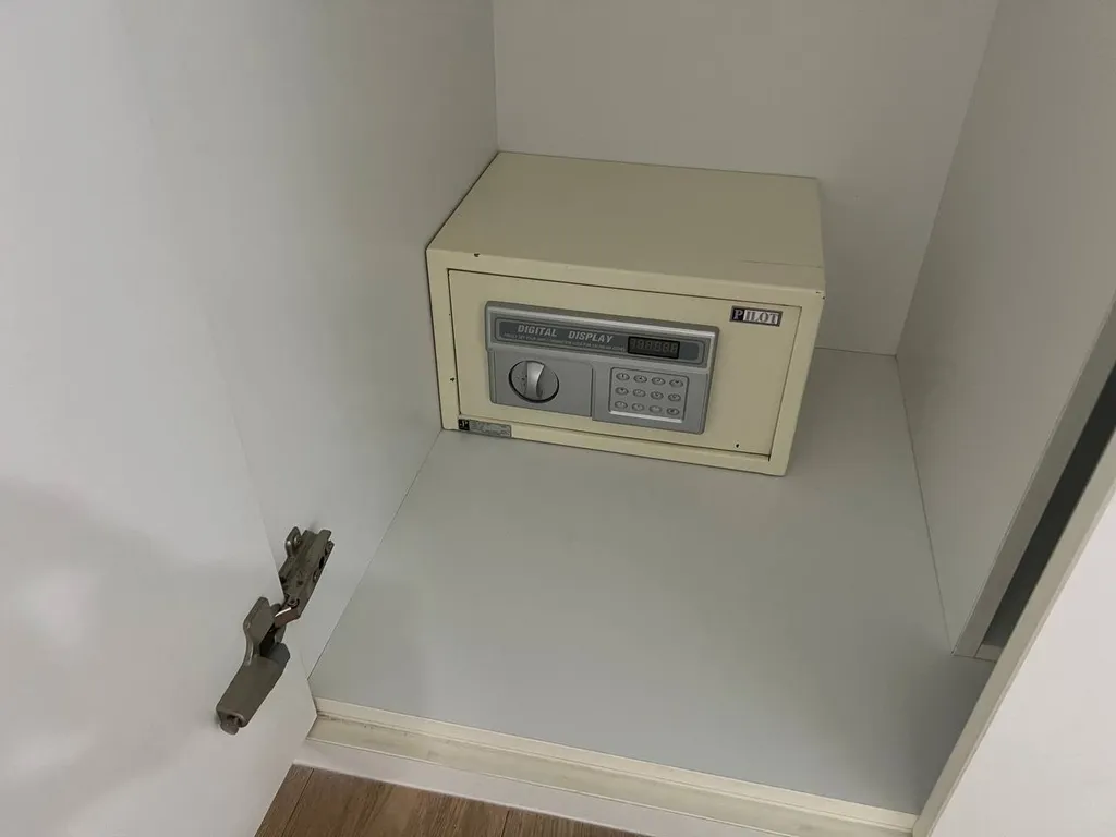 Студия после ремонта с удивительным видом с 8 этажа в центре Каты