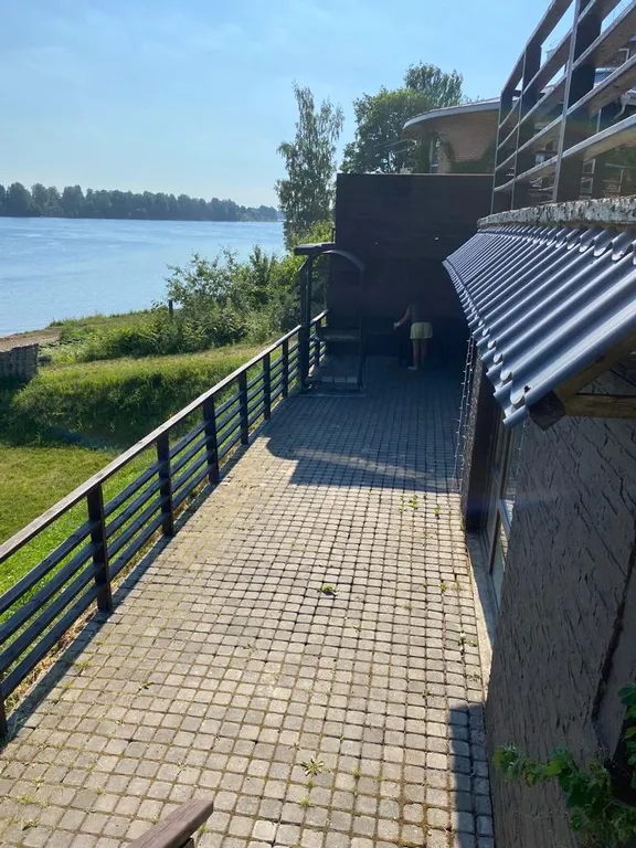 Коттедж на Неве