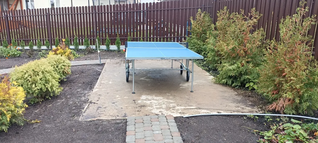 Домик у озера