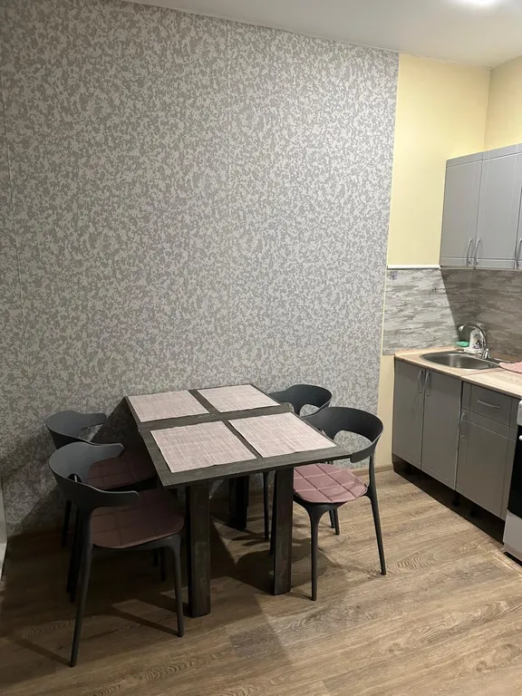 Чудесная евро2 на высоком этаже