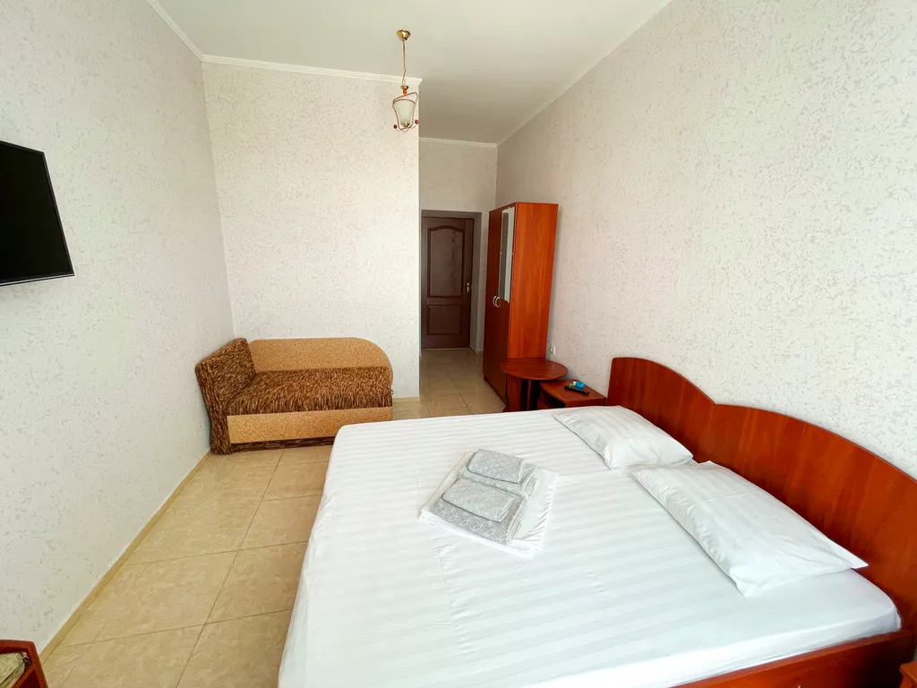 Двухместный номер с балконом, просторный, светлый и уютный