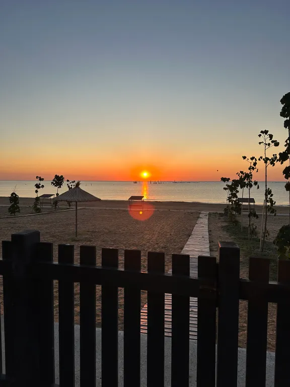 Дом на берегу моря