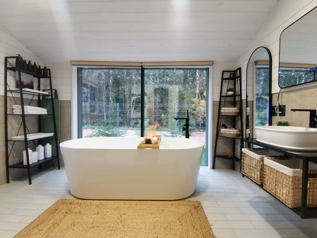 Коттедж Панорамный дом в окружении леса на берегу водохранилища — аренда посуточно в Наро-Фоминск