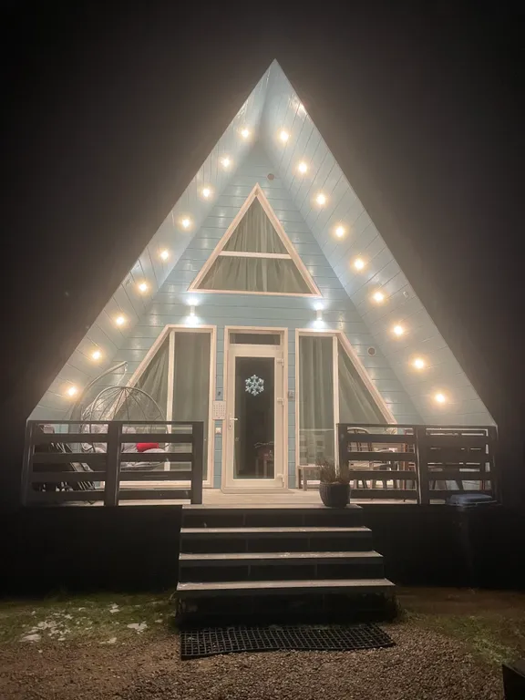 Коттедж Уютный дом аттик А-фрейм у Снетковского озера — Ларионово