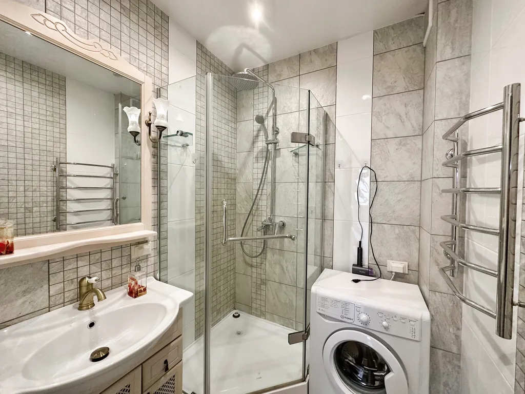 Апартаменты с панорамными окнами на залив