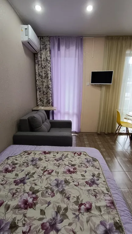 Студия с бассейном, 200 м до моря