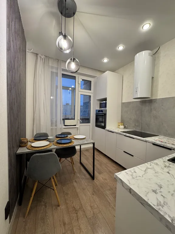 Светлая двухкомнатная квартира в отличном районе