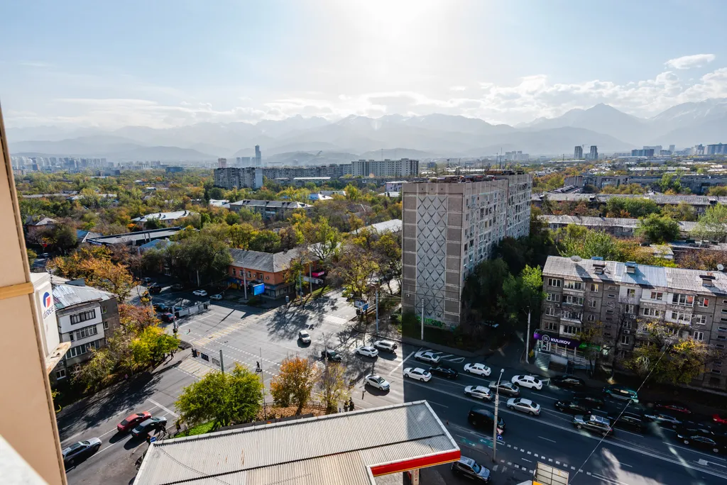Апартаменты Aray в центре города и с видом на горы