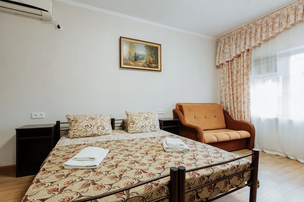 Четырёхместный стандарт у бассейна