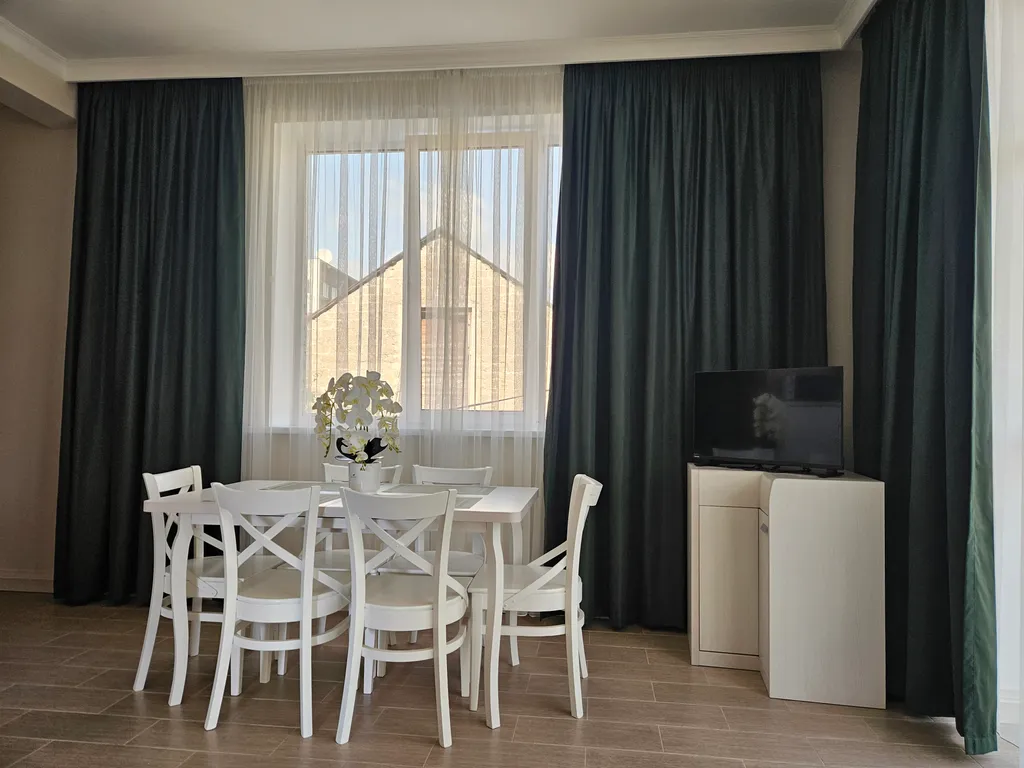 Апартаменты люкс в отеле Атлас