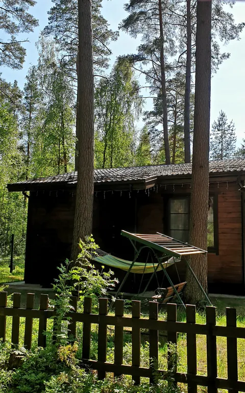 Комфортабельный коттедж с сауной на берегу водоема