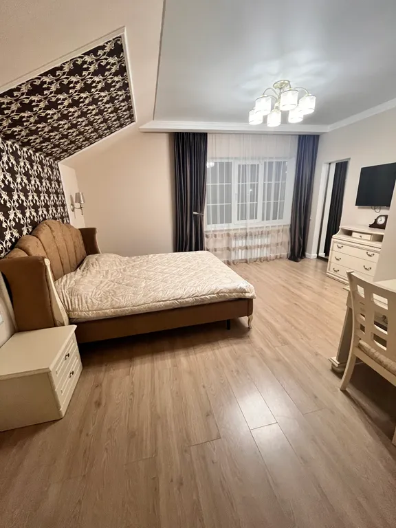 Уютный светлый дом с баней