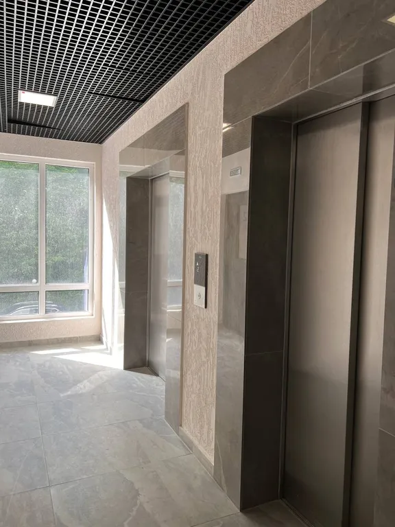 Квартира в доме с бассейном