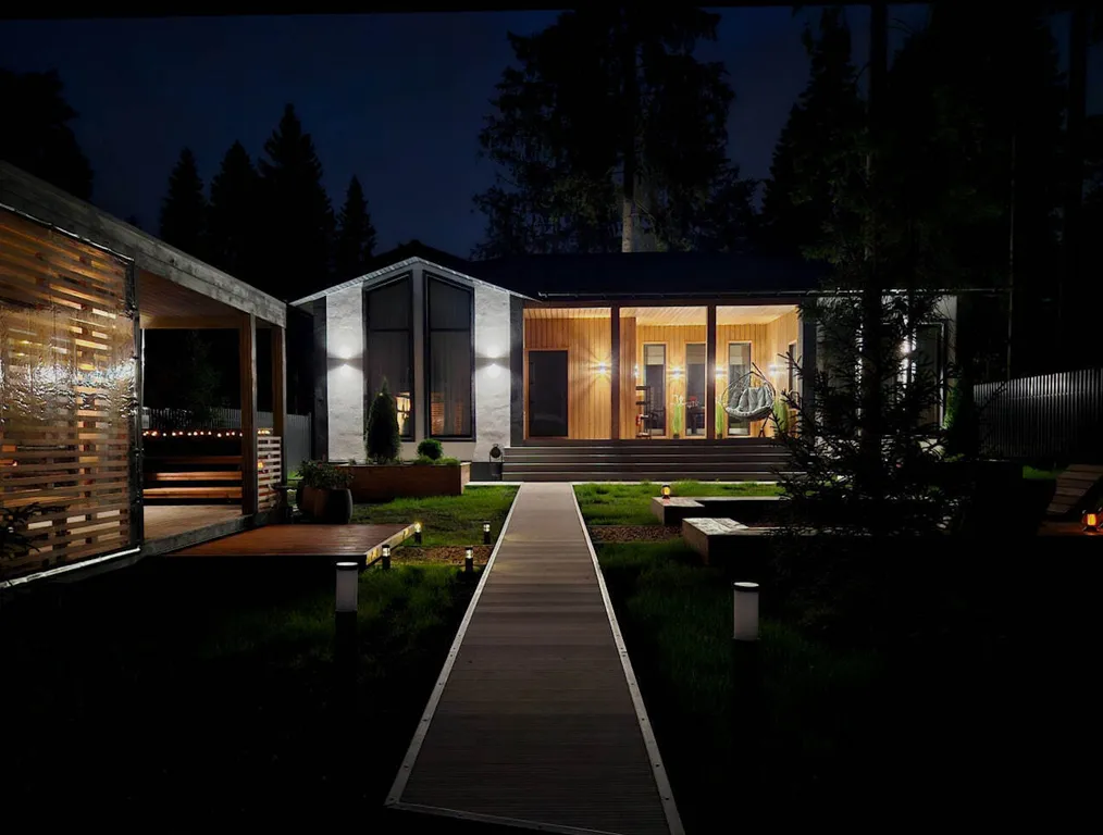 Коттедж Необычный загородный дом с баней и банным чаном — Веревское