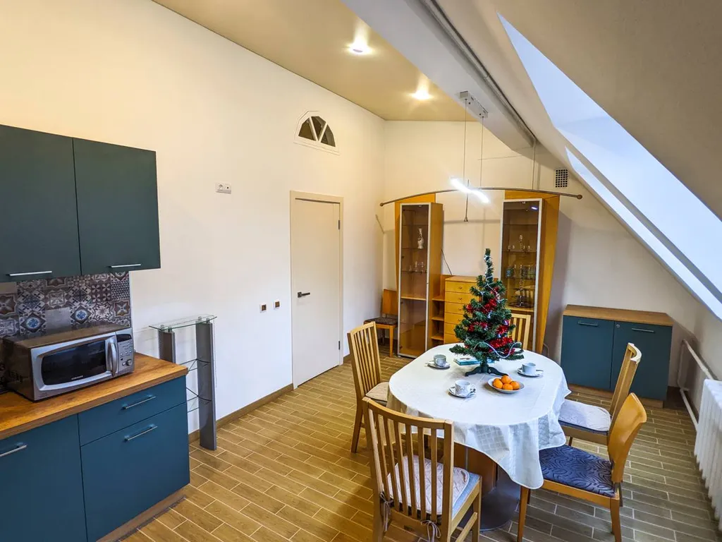 Уютная квартира в центре с мансардой