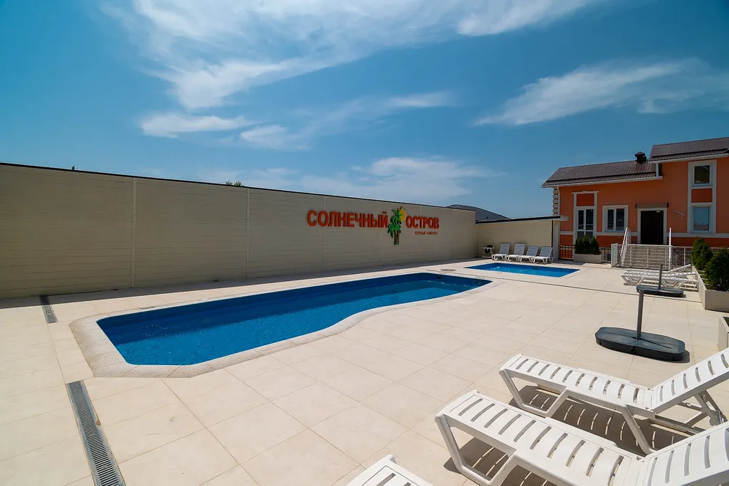 Квартира с бассейном