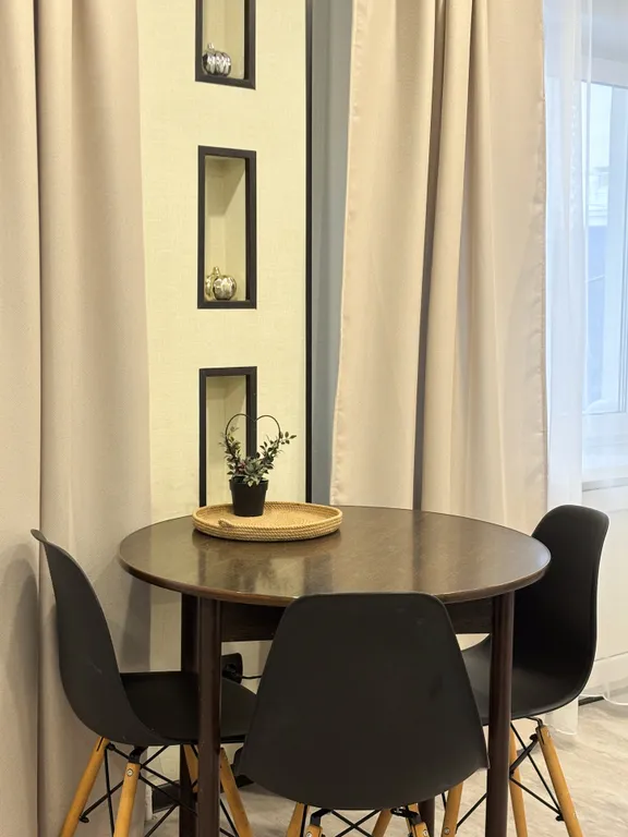 Квартира Просторная еврoдвушкa с светлой куxнeй-гocтинoй — аренда посуточно в Губаха