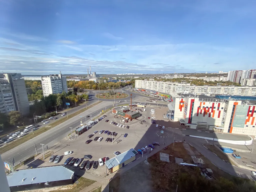 Двушка с камином и видом на реку у ТЦ Аквамолл